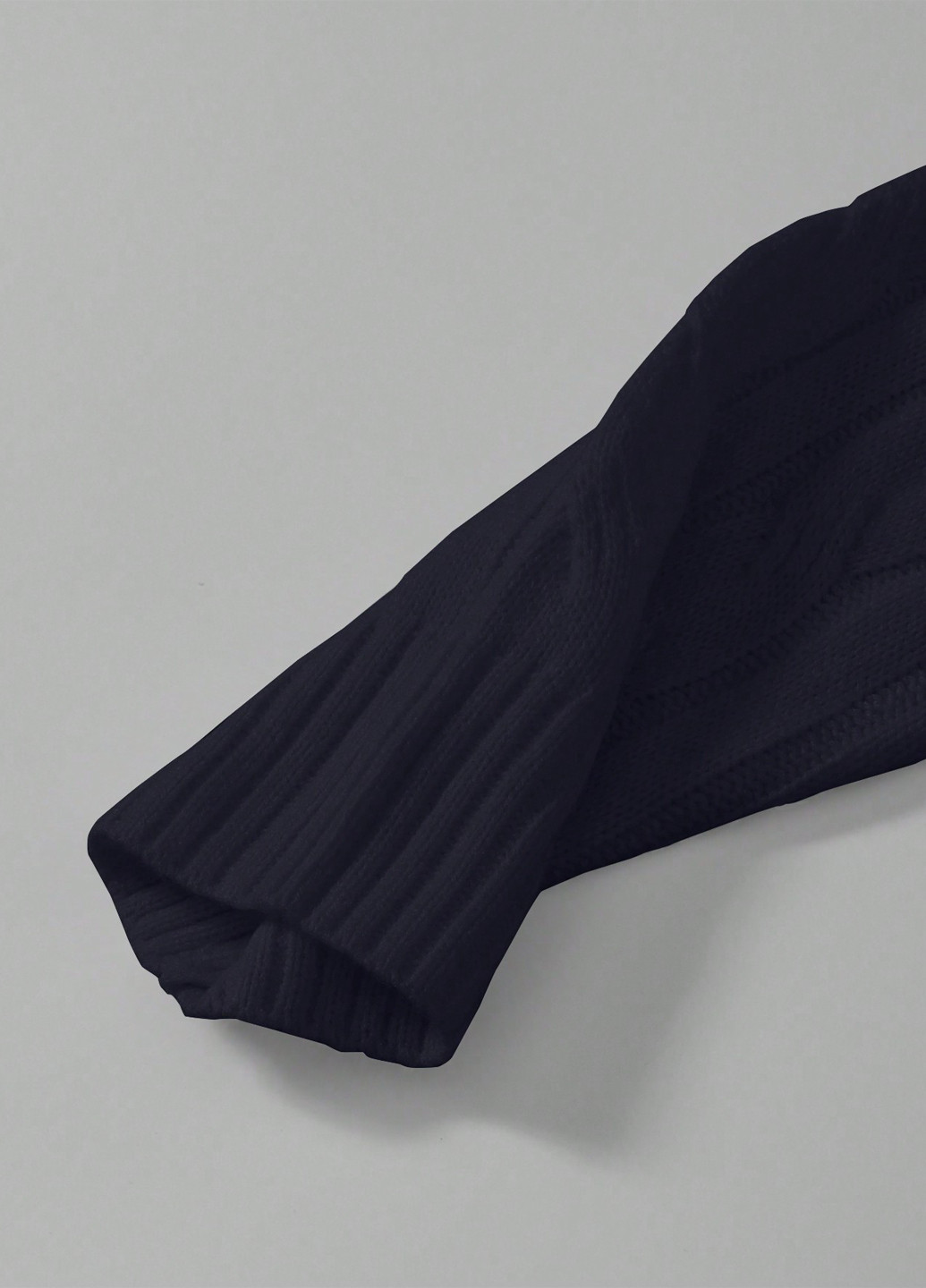 Черный зимний свитер SHEIN