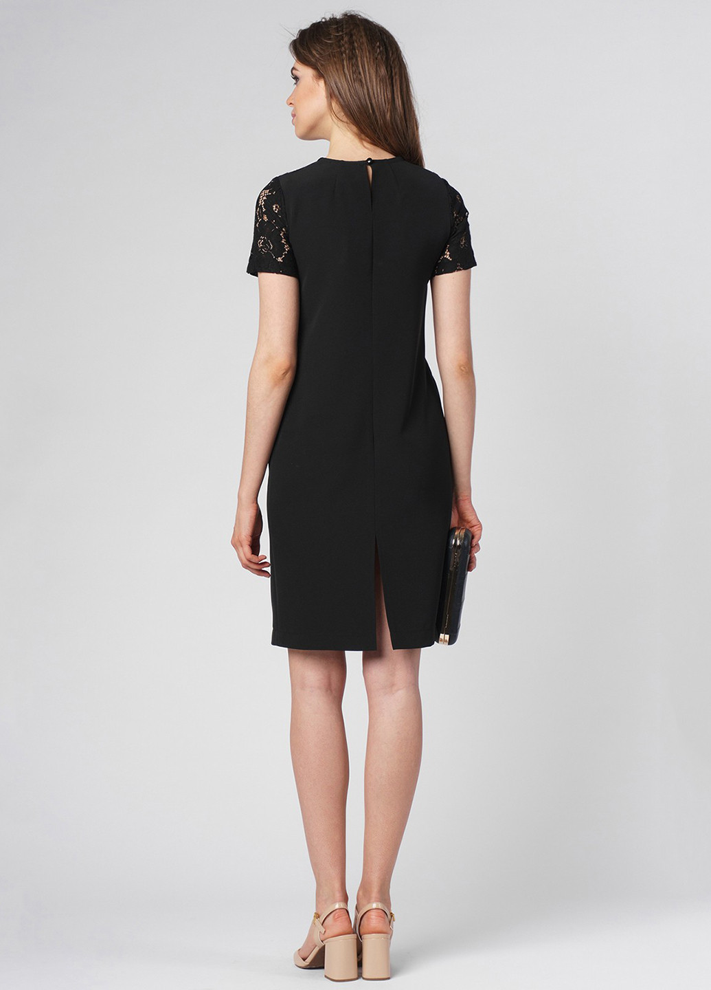 Черное коктейльное платье футляр Evercode однотонное