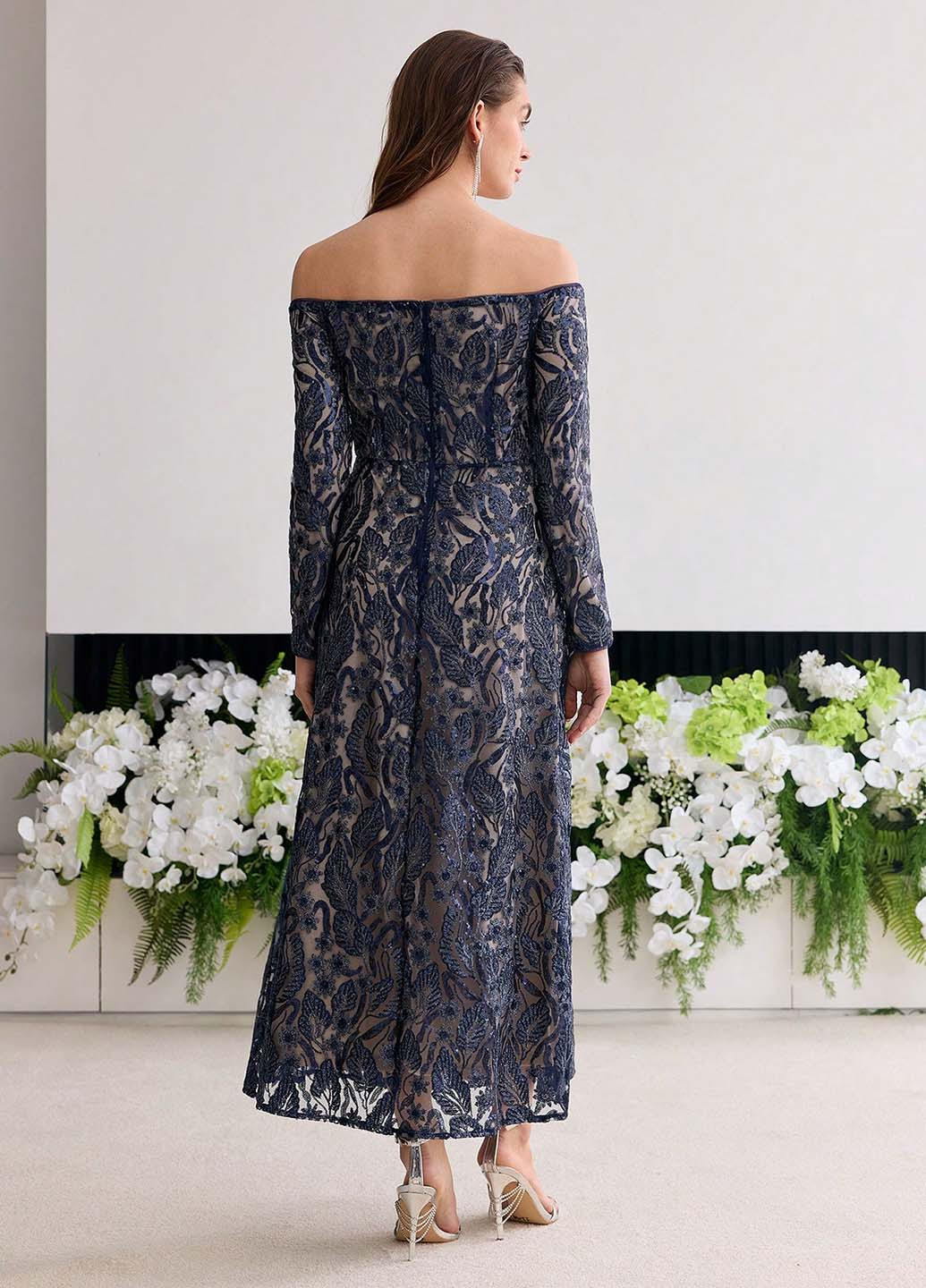 Темно-синее вечернее, праздничный платье с открытыми плечами SHEIN с цветочным принтом