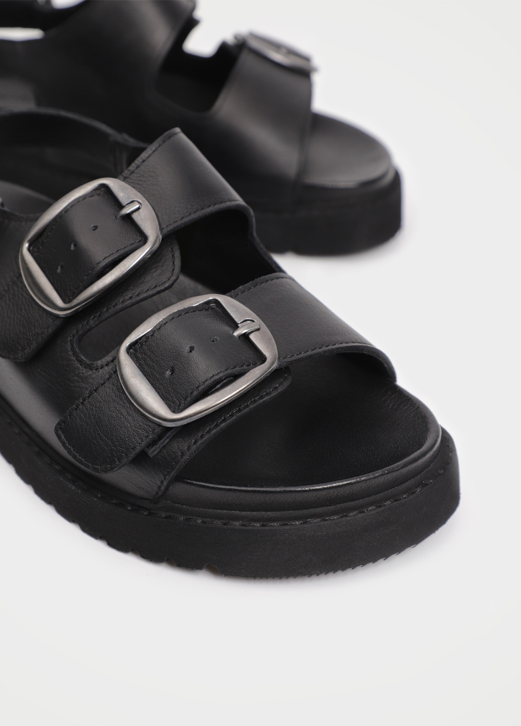 Черные босоножки URBAN TRACE на липучке