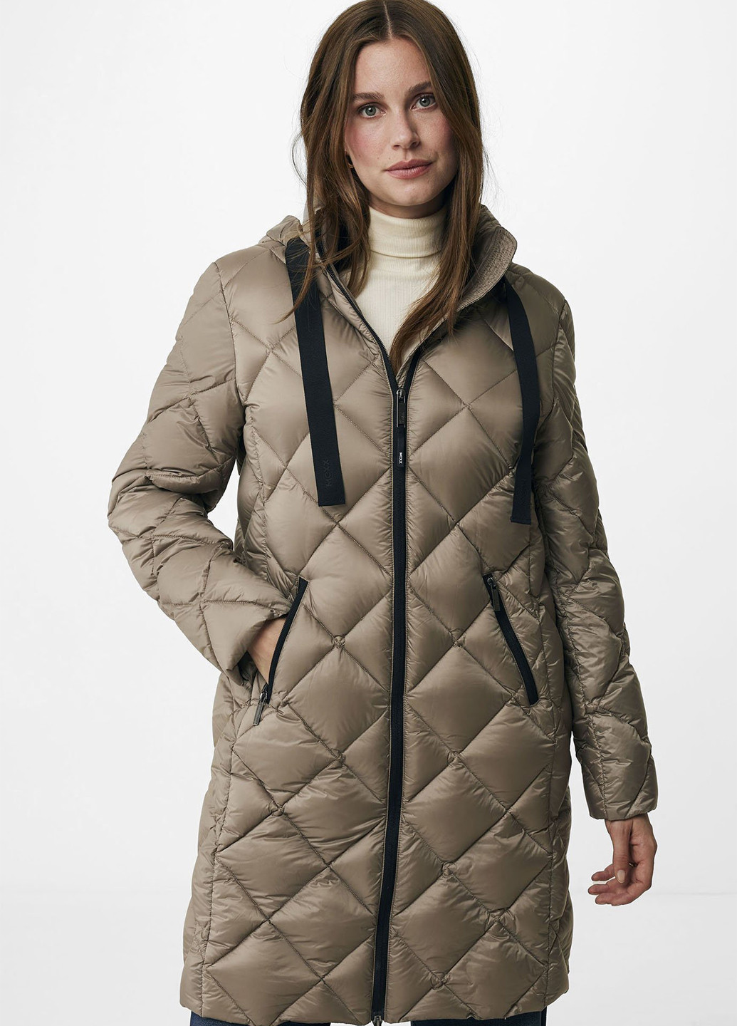 Бежева зимня куртка Mexx