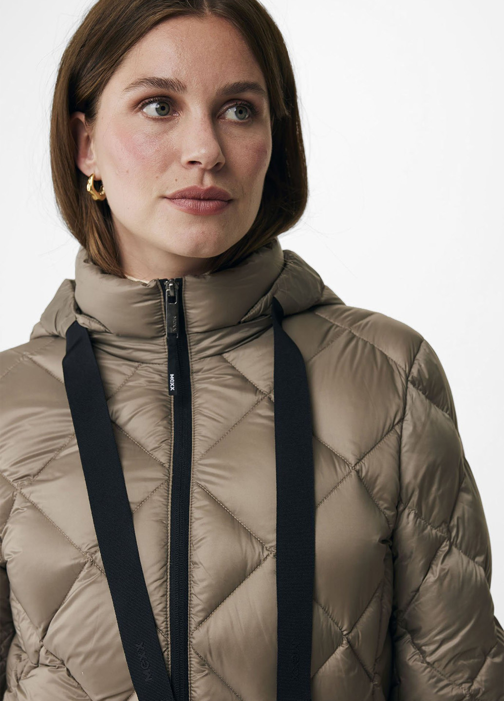 Бежева зимня куртка Mexx