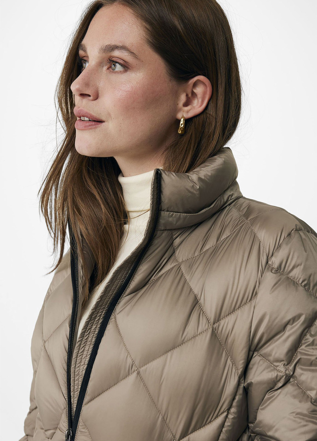 Бежева зимня куртка Mexx