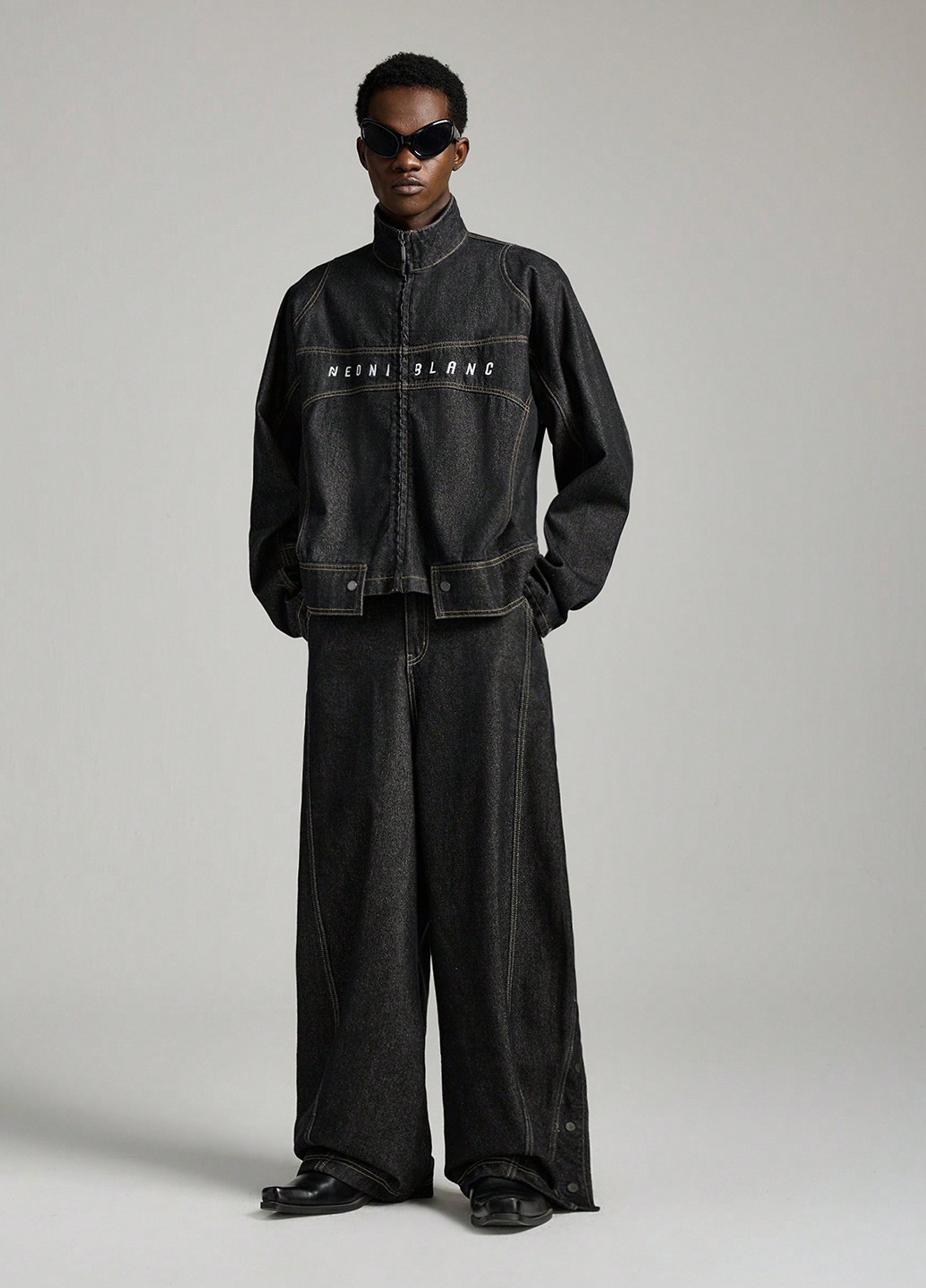 Черная демисезонная куртка SHEIN