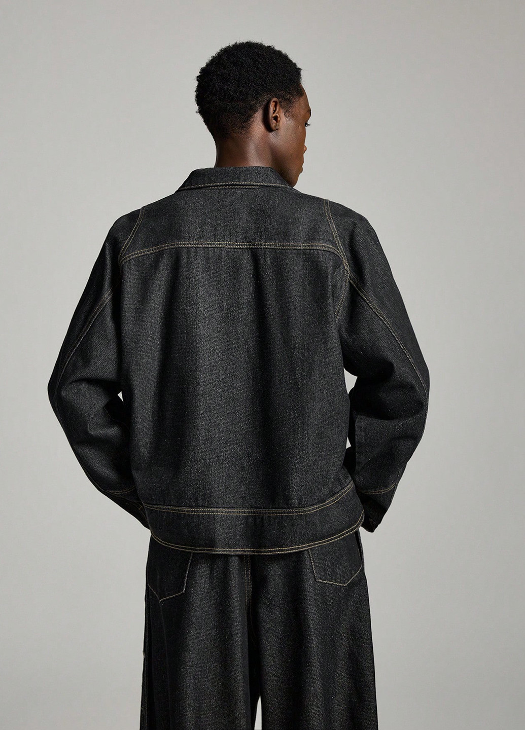 Черная демисезонная куртка SHEIN