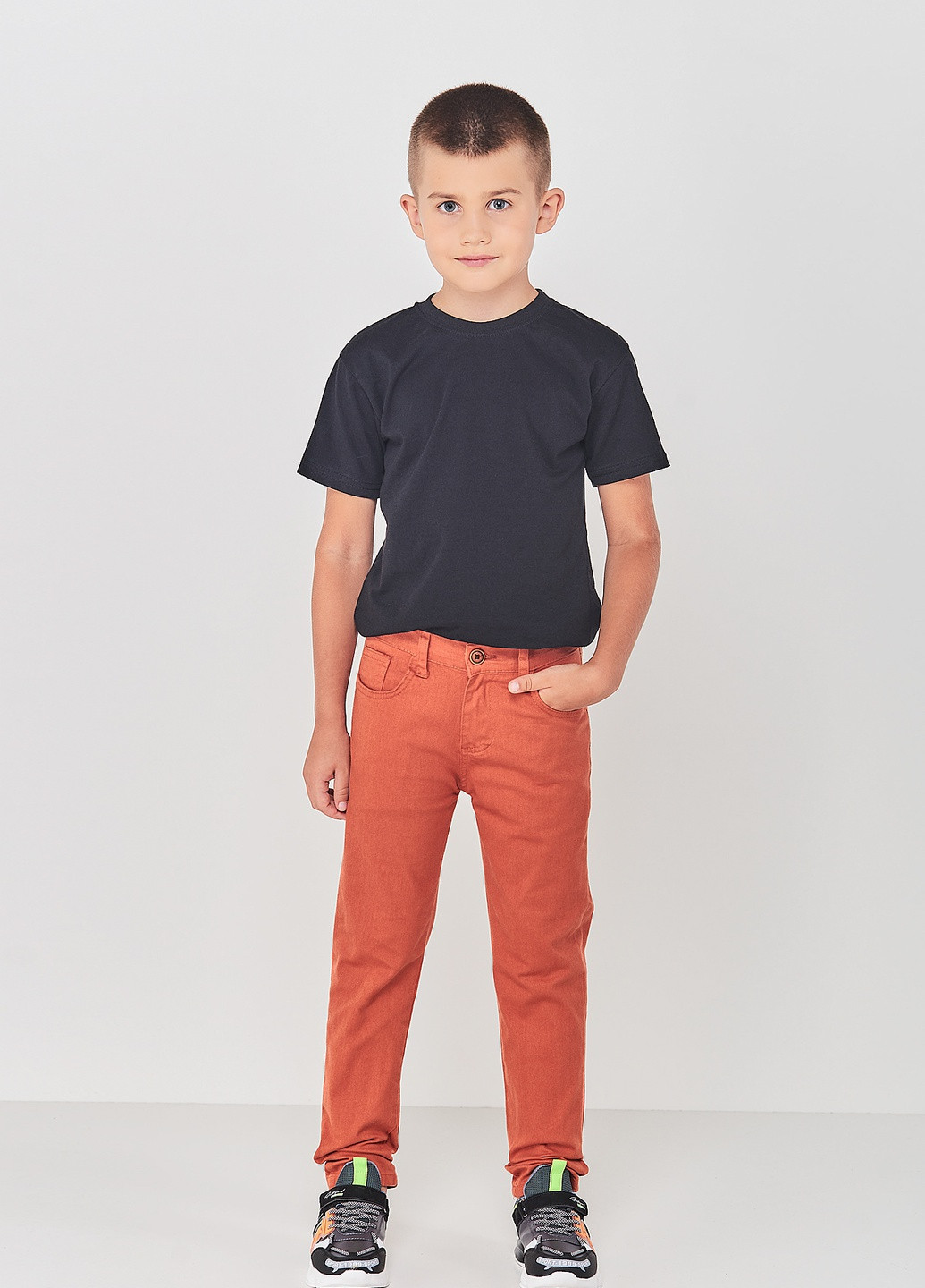Оранжевые кэжуал демисезонные брюки Redpolo