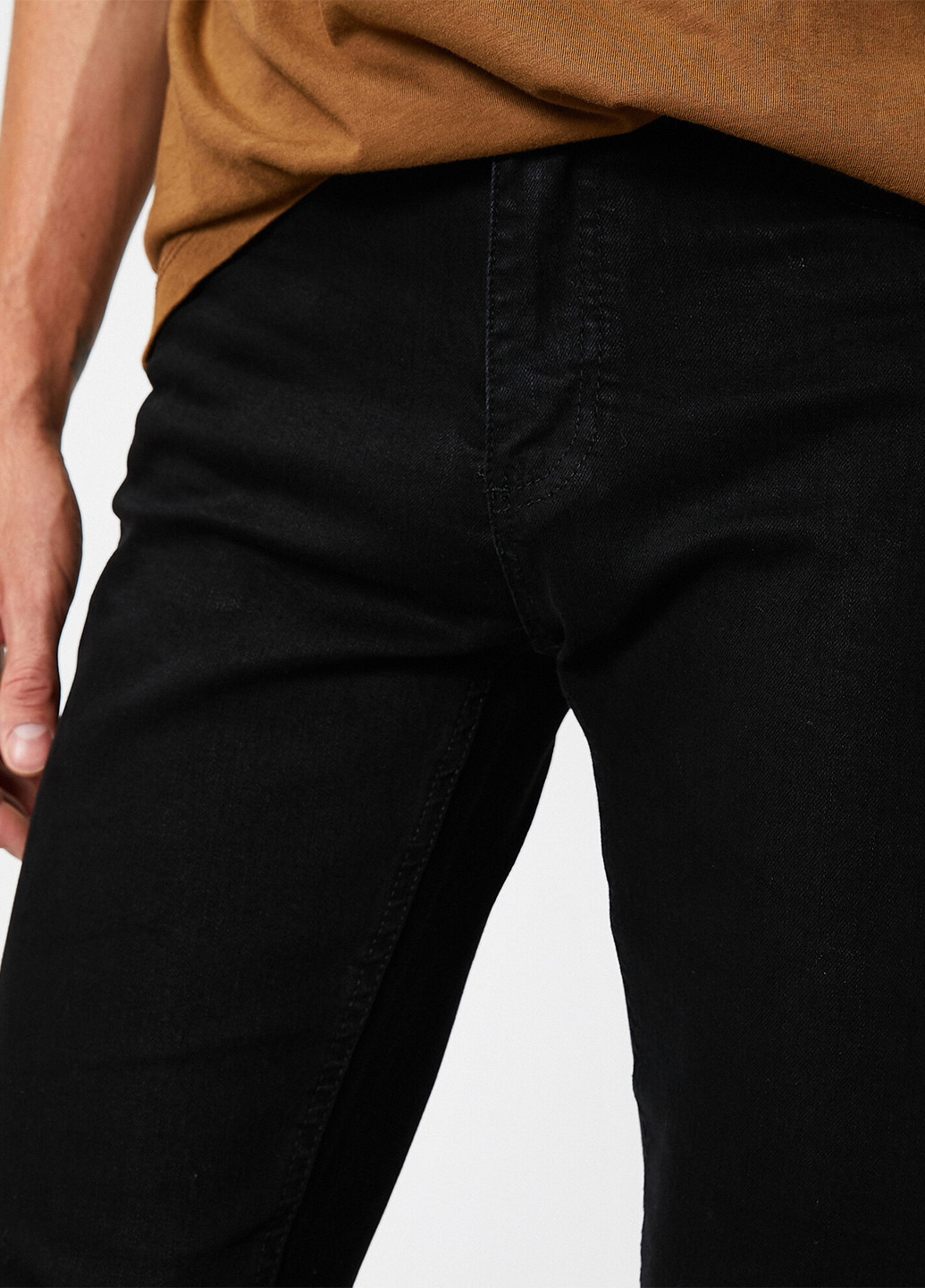 Черные демисезонные слим брюки KOTON