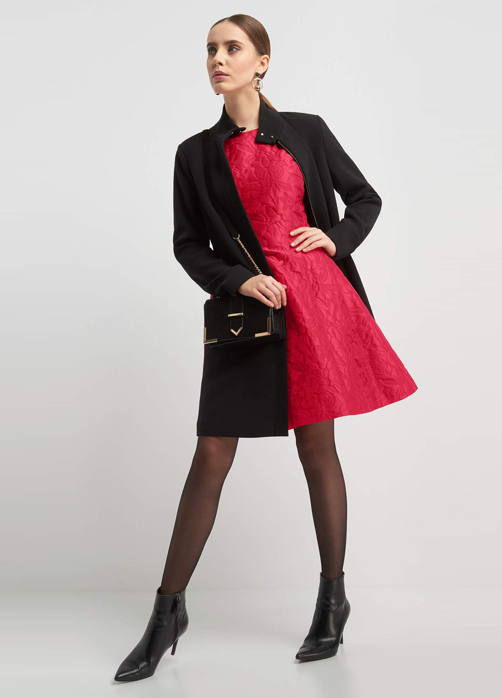 Красное кэжуал платье короткое Orsay фактурное