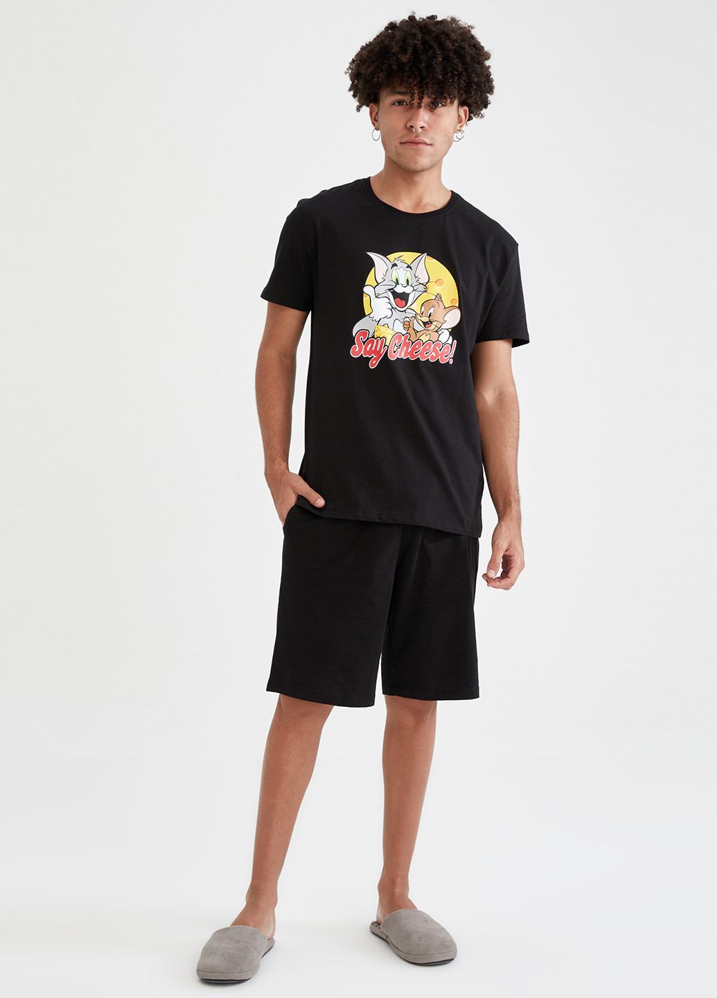 Чорний демісезонний комплект(футболка, шорти) tom & jerry DeFacto Комплект(футболка, шорты)