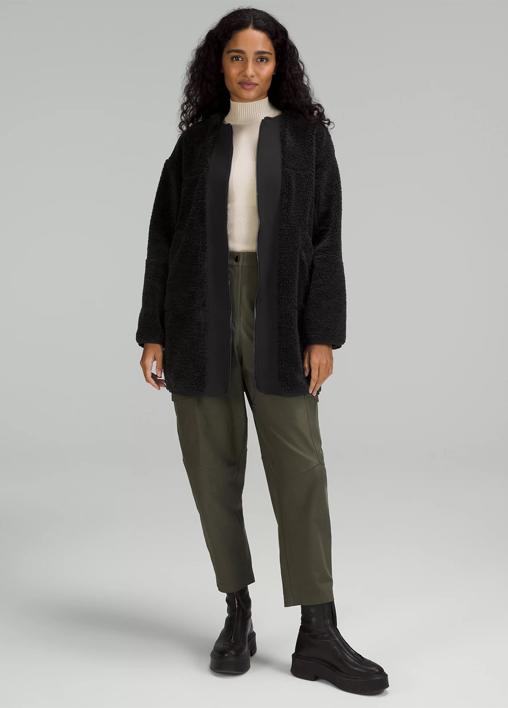 Чорна демісезонна куртка Lululemon Athletica