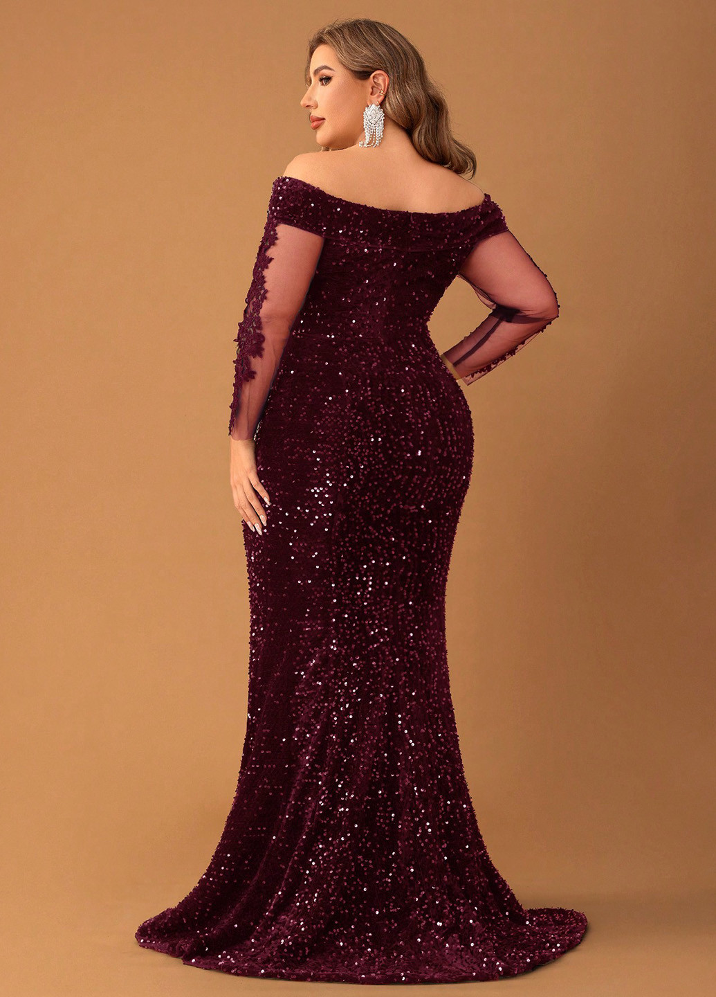 Бордовое вечернее платье годе, с открытыми плечами SHEIN с узором «перец с солью»