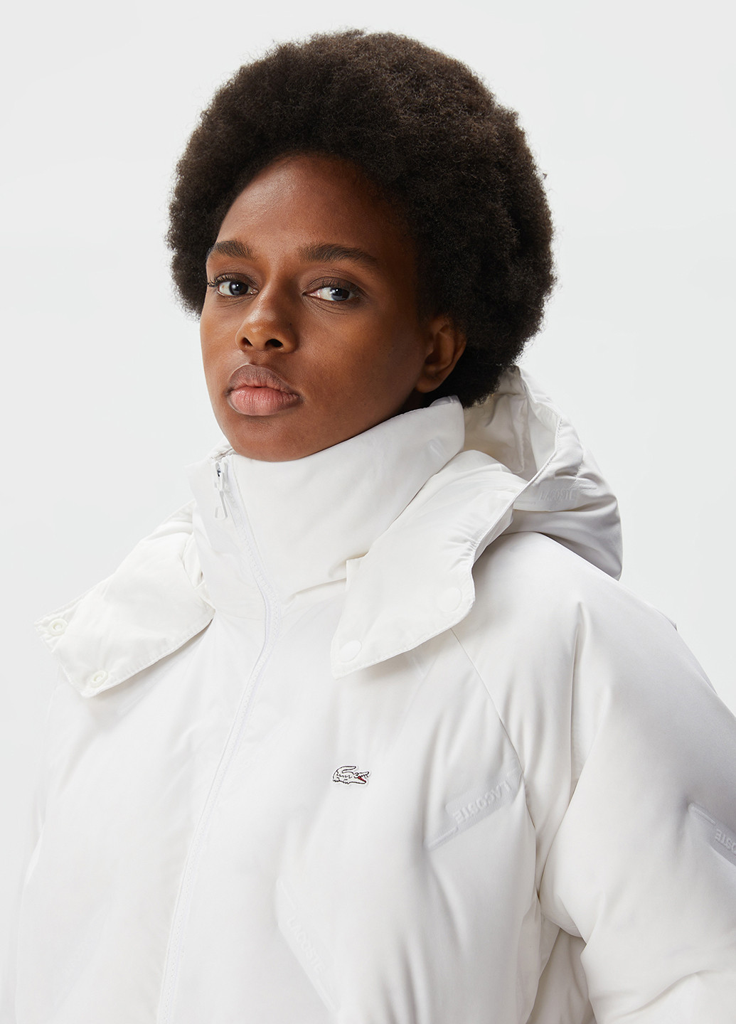 Біла демісезонна куртка Lacoste