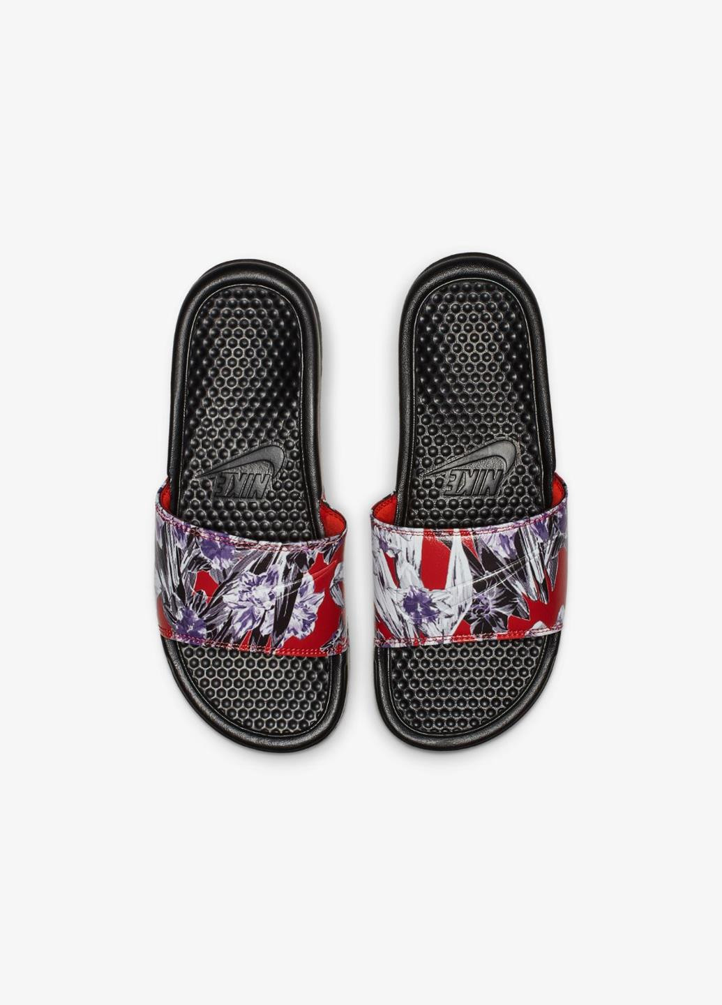 Черные шлепанцы 618919-024 Nike с логотипом