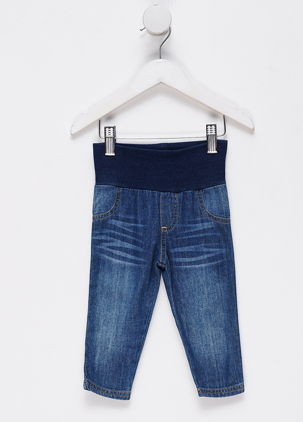 Синие демисезонные зауженные джинсы Steiff