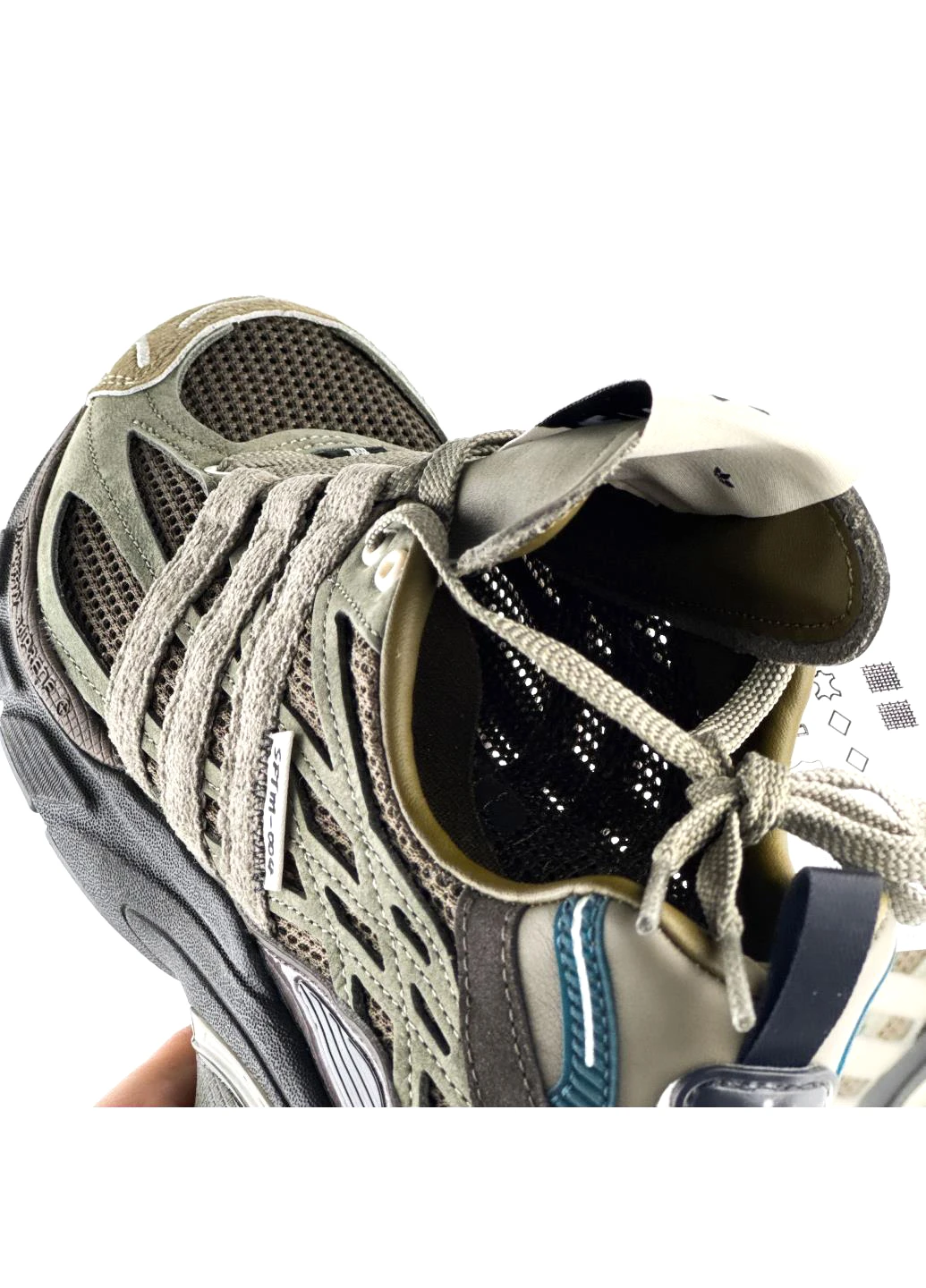 Оливковые демисезонные кроссовки jr8045 adidas Adistar Cushion x Song for the Mute