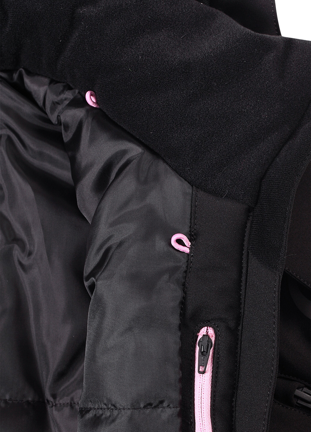 Черная зимняя куртка Reima