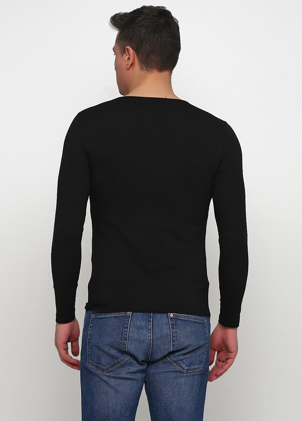 Черный демисезонный кэжуал лонгслив Madoc Jeans однотонный