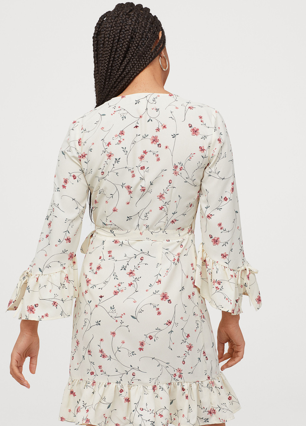 Белое кэжуал платье на запах H&M с цветочным принтом