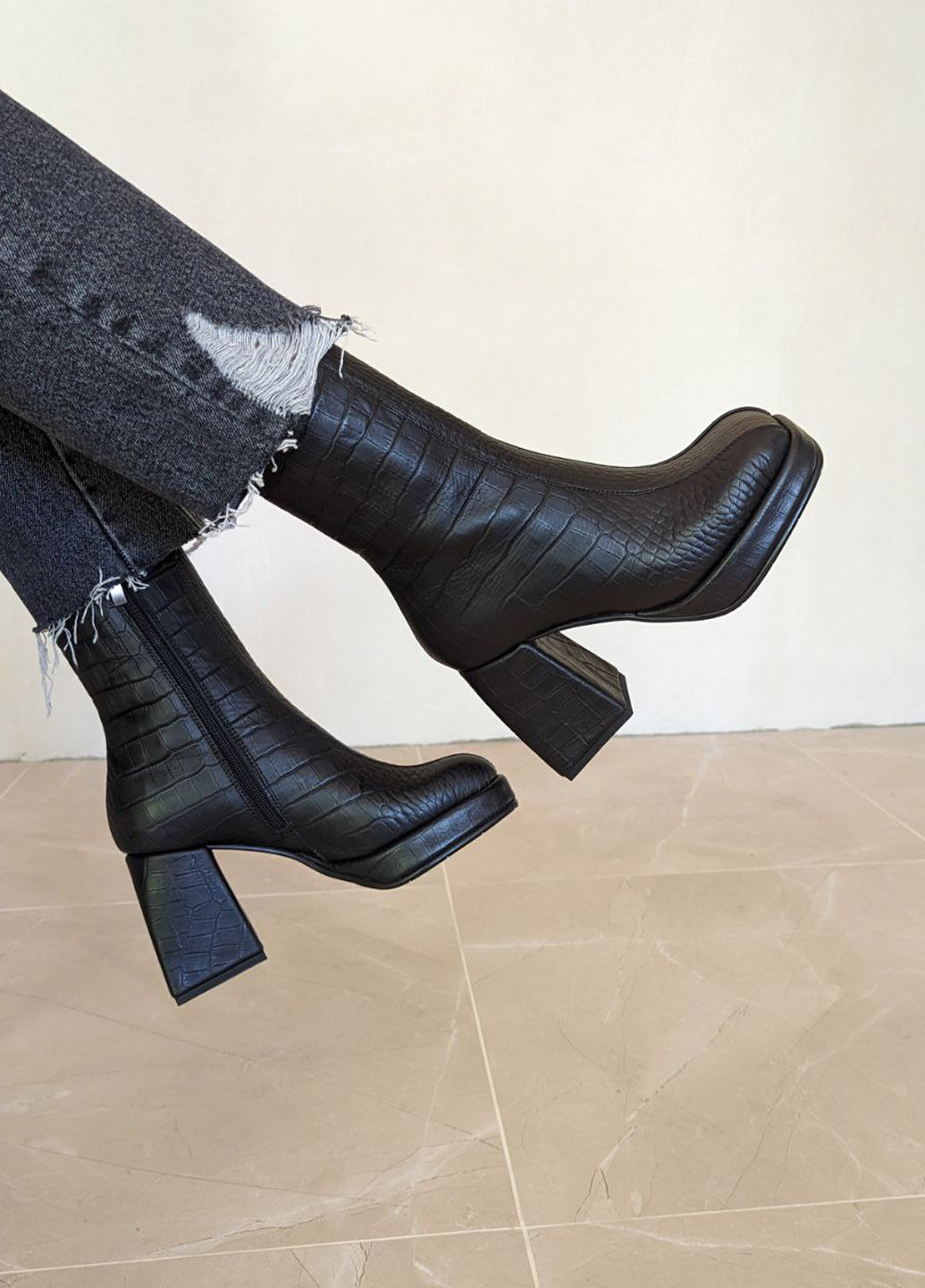 Осенние ботинки Vi без декора