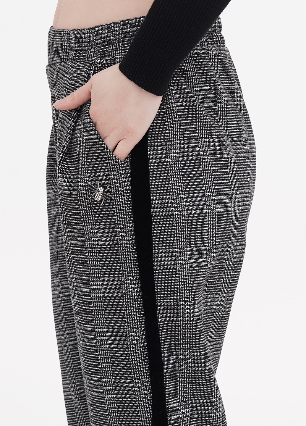 Серые кэжуал демисезонные зауженные, укороченные брюки Hong Tuo