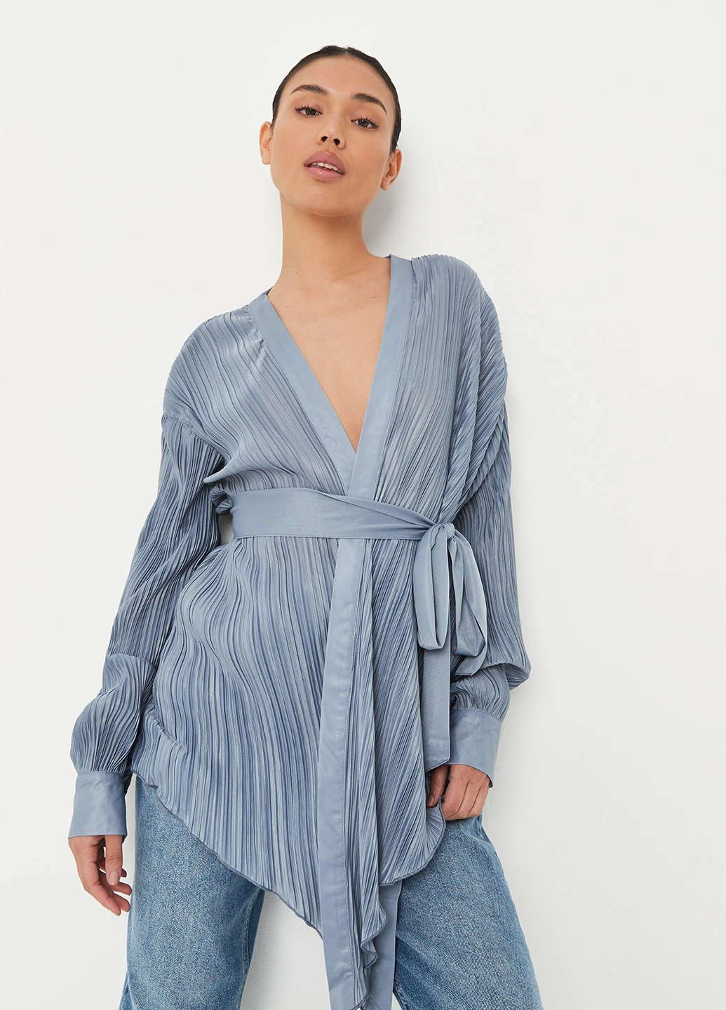 Сіро-голуба блуза на запах Missguided