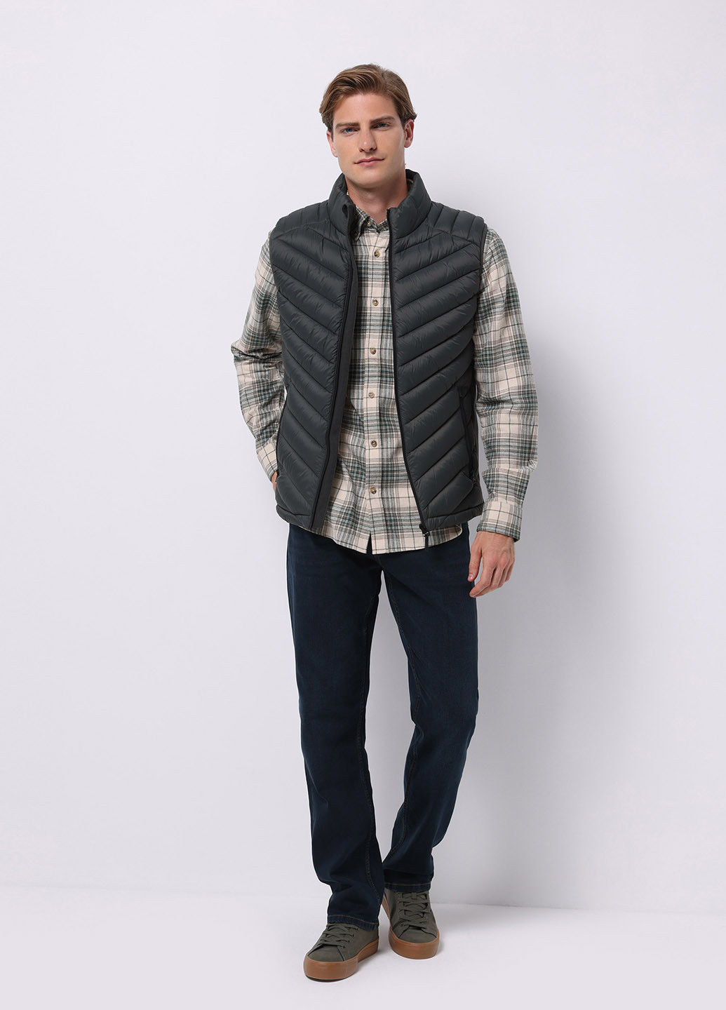 Жилет Colin's (343749590)