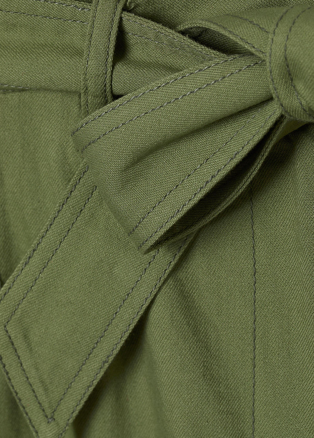 Зеленые кэжуал демисезонные зауженные брюки H&M