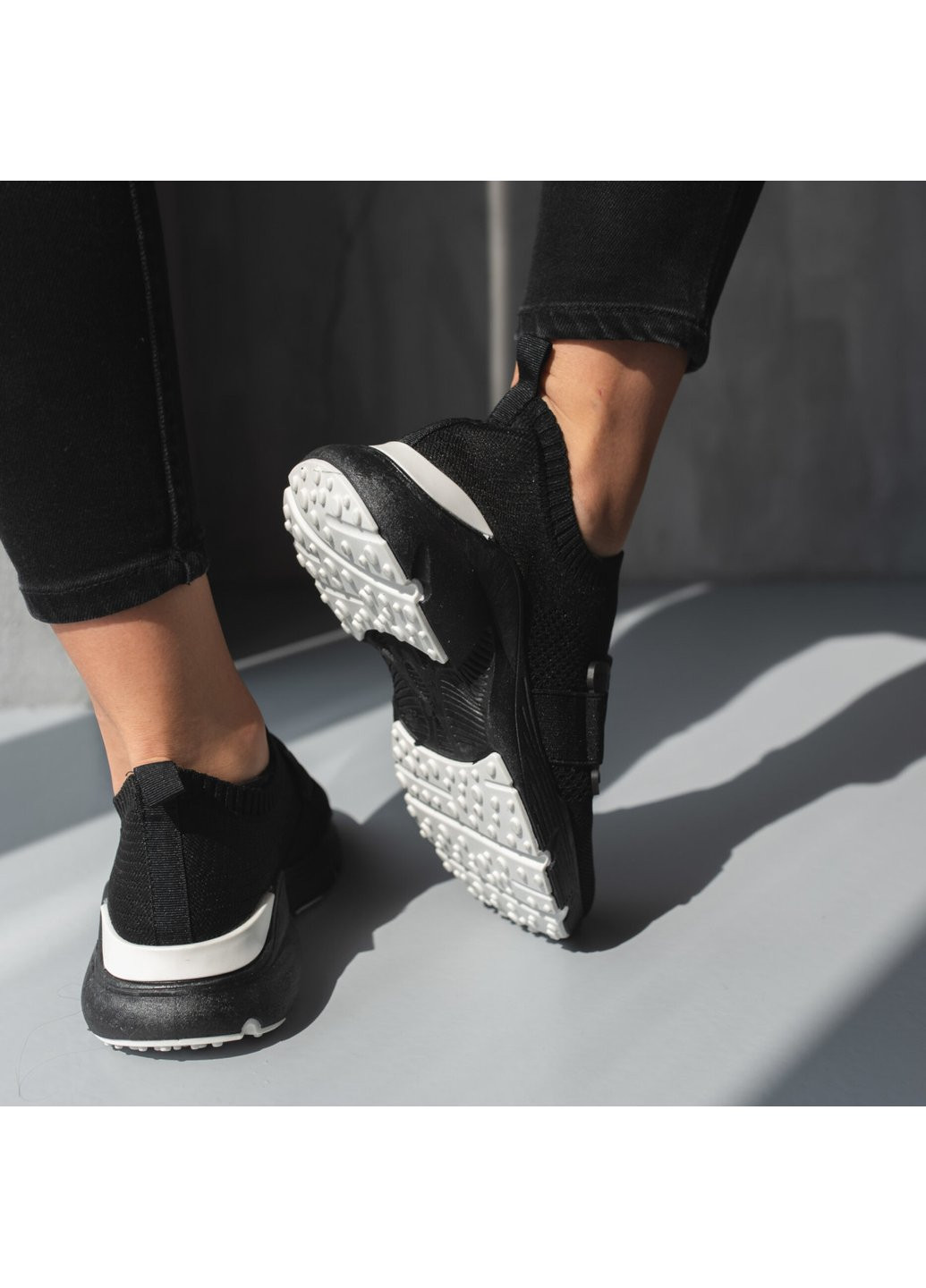 Черные демисезонные кроссовки женские bodhi 3704 36 23,5 см черный Fashion