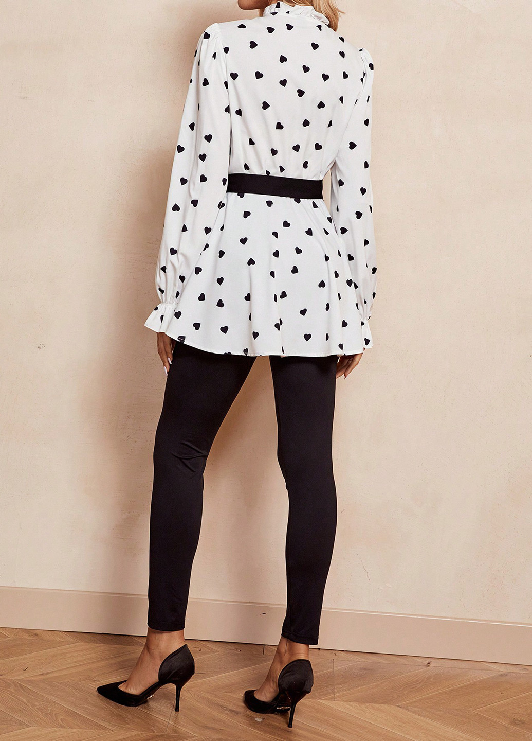 Черно-белый демисезонный комплект (блуза, леггинсы) SHEIN