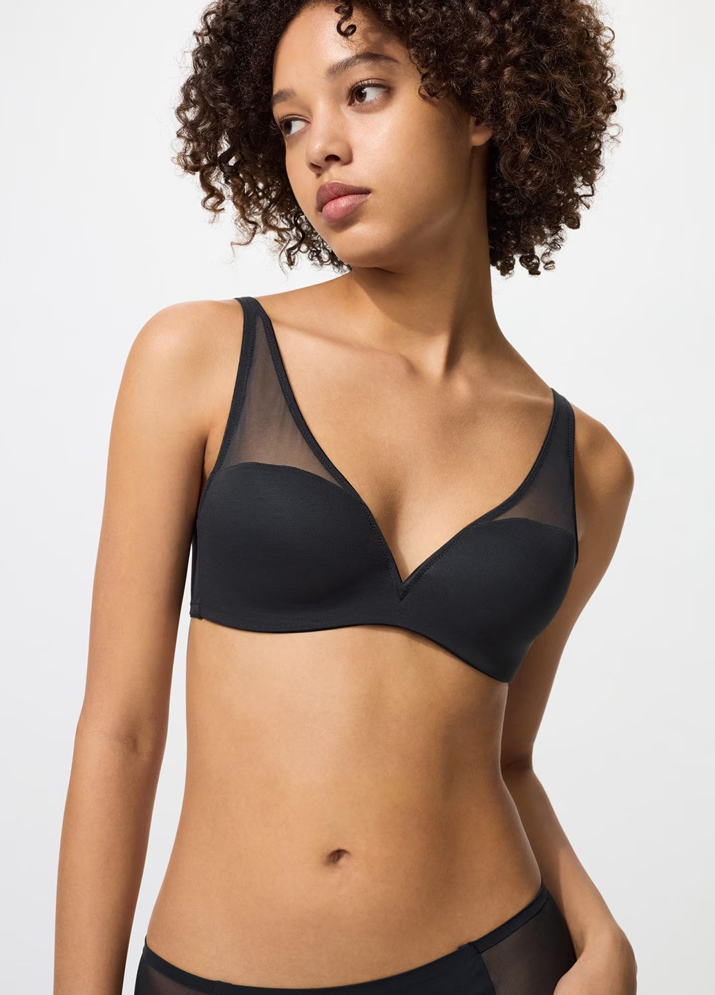 Чорний бралетт бюстгальтер Uniqlo без кісточок поліамід