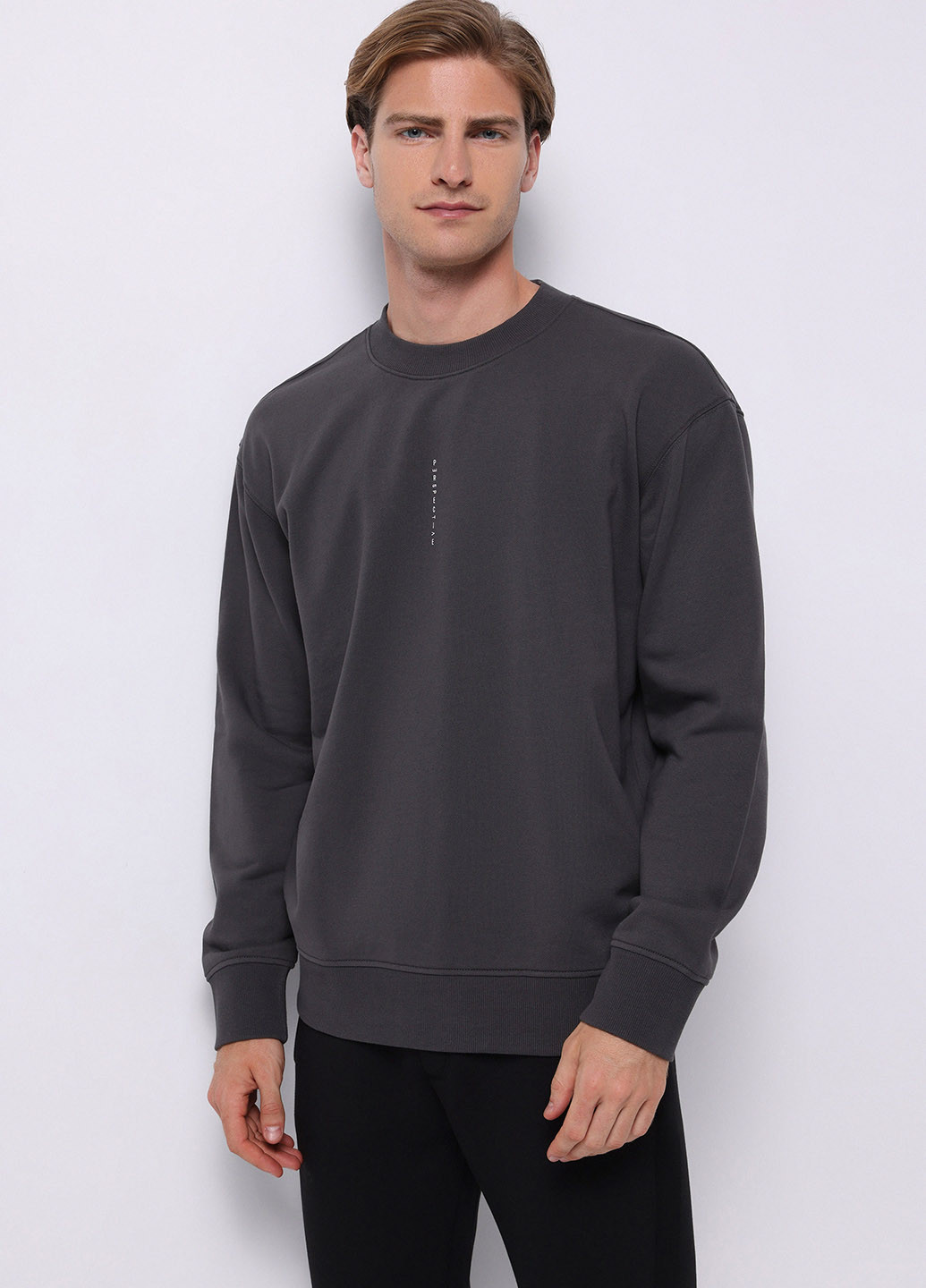 Сірий світшот Colin's напис без декору (360767714)