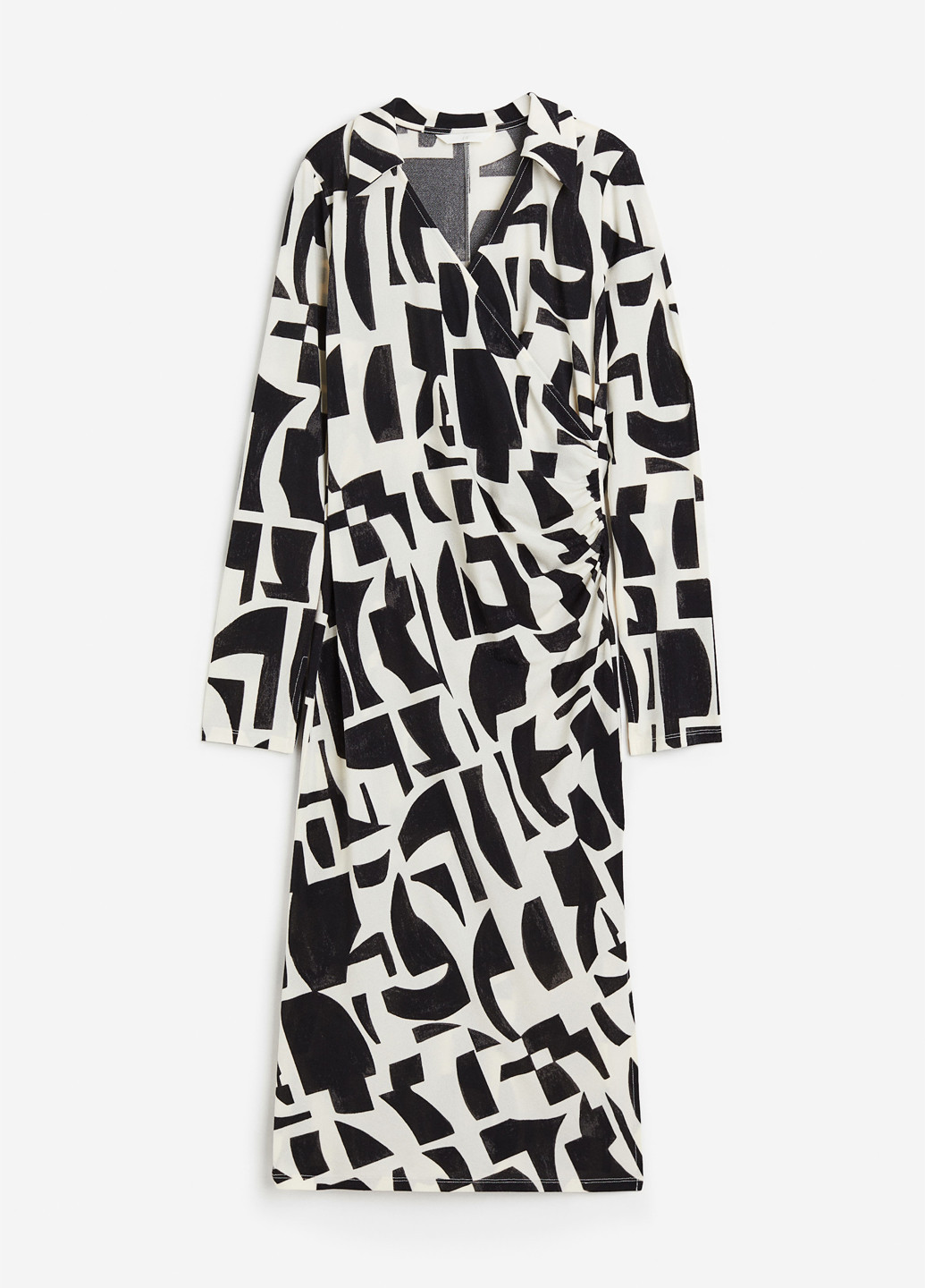 Черно-белое кэжуал платье на запах H&M с абстрактным узором