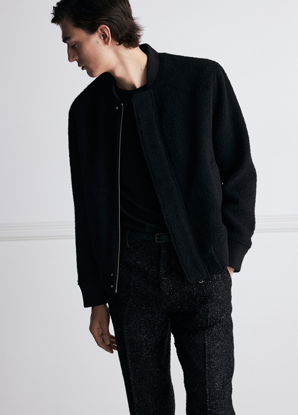 Черная демисезонная куртка H&M