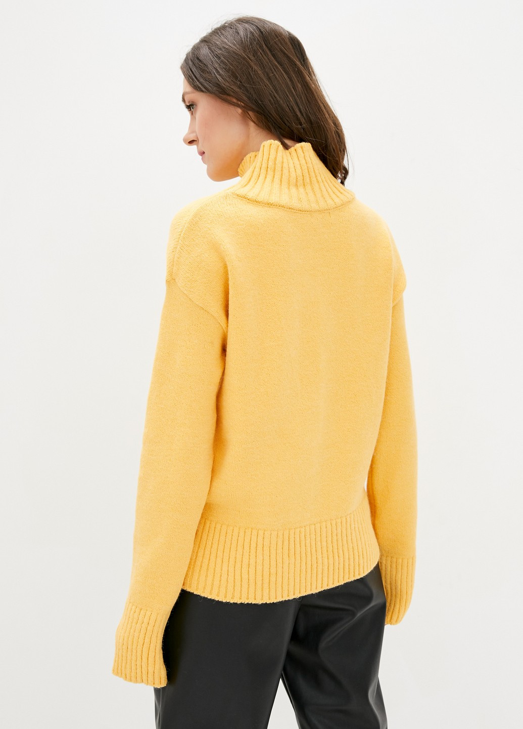 Жовтий демісезонний светр Sewel