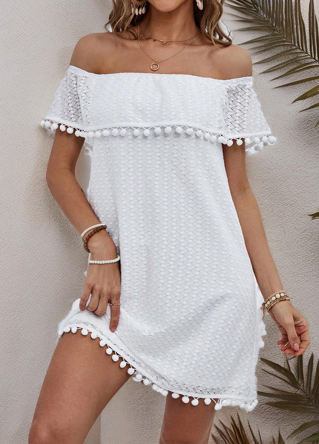 Белое кэжуал платье а-силуэт, с открытыми плечами SHEIN однотонное