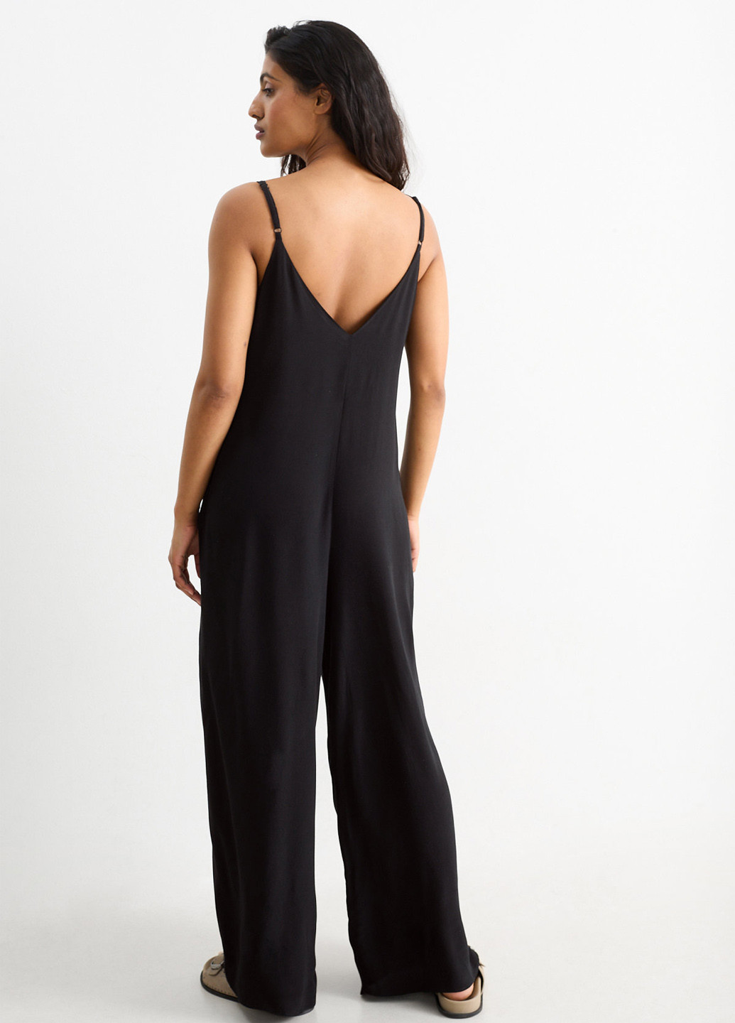 Комбинезон C&A комбинезон-брюки однотонный чёрный кэжуал вискоза