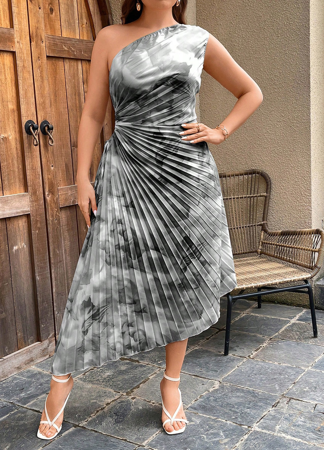 Сіра вечірня сукня на одне плече, плісована SHEIN тай-дай