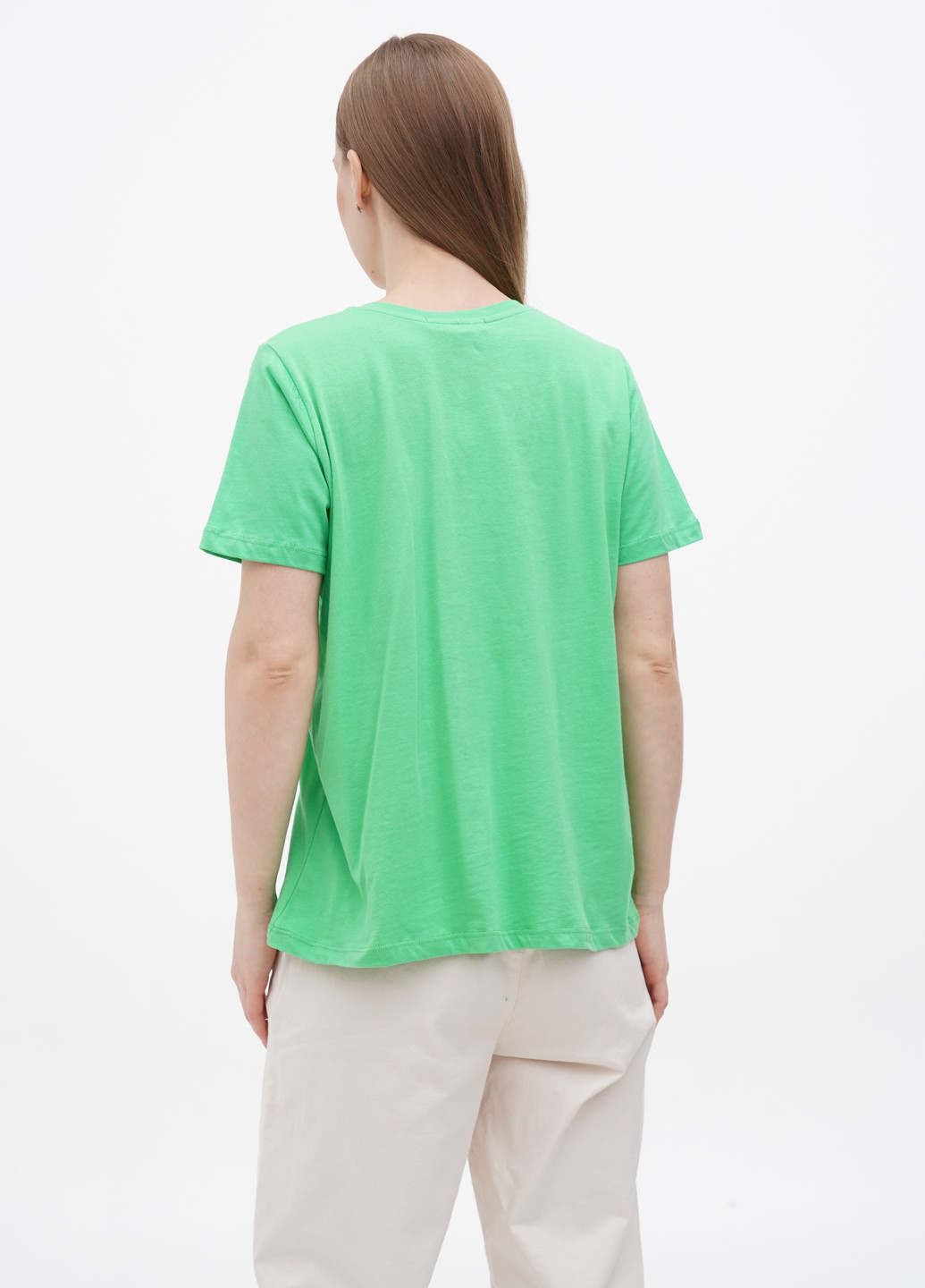 Светло-зеленая летняя футболка Stradivarius