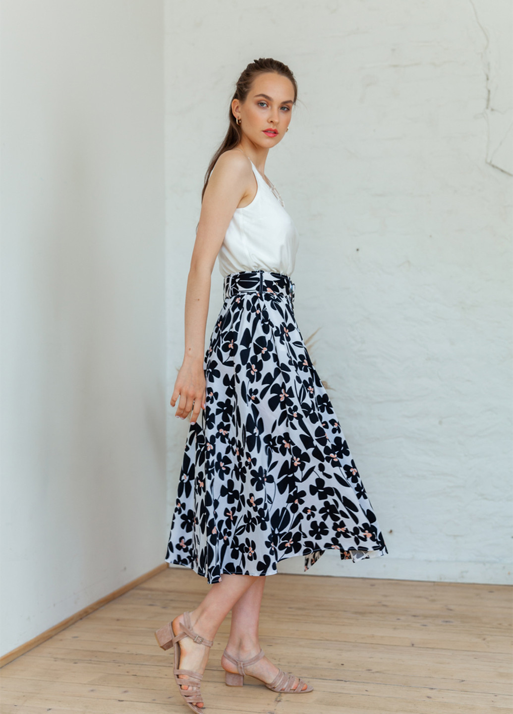 Черно-белая кэжуал цветочной расцветки юбка MiNiMax клешированная