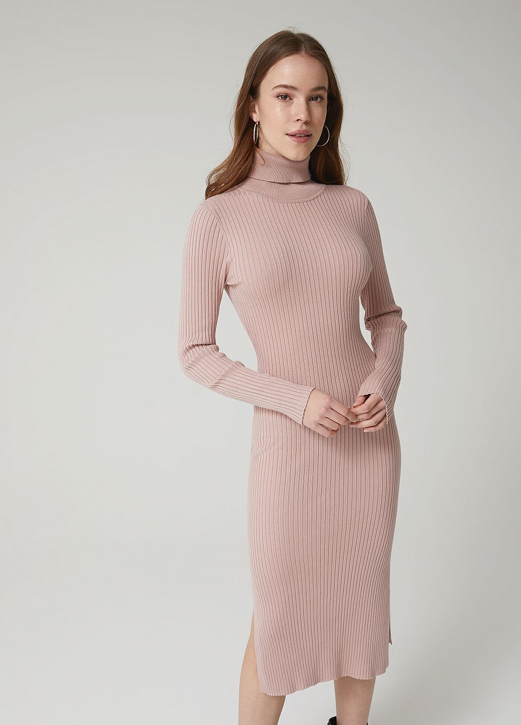 Темно-розовое кэжуал платье платье-водолазка SELA