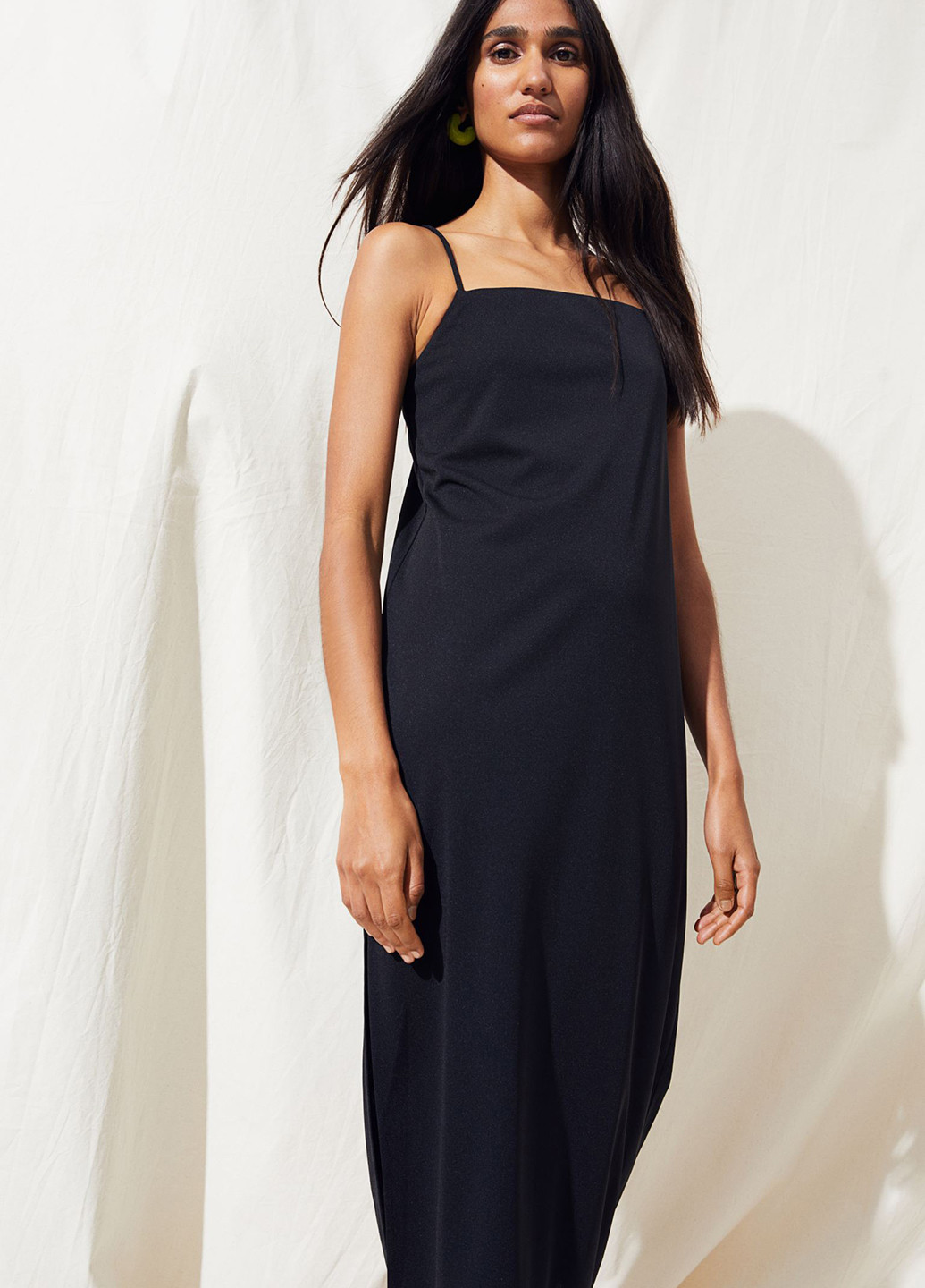 Черное кэжуал платье платье-комбинация H&M однотонное