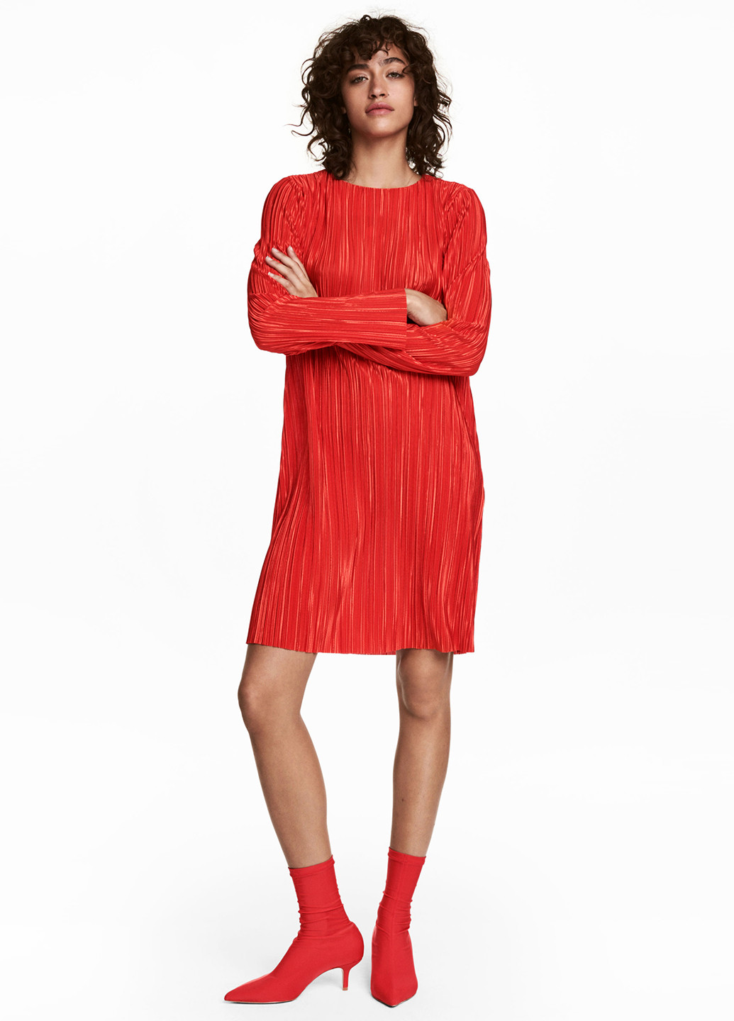 Красное коктейльное платье H&M фактурное