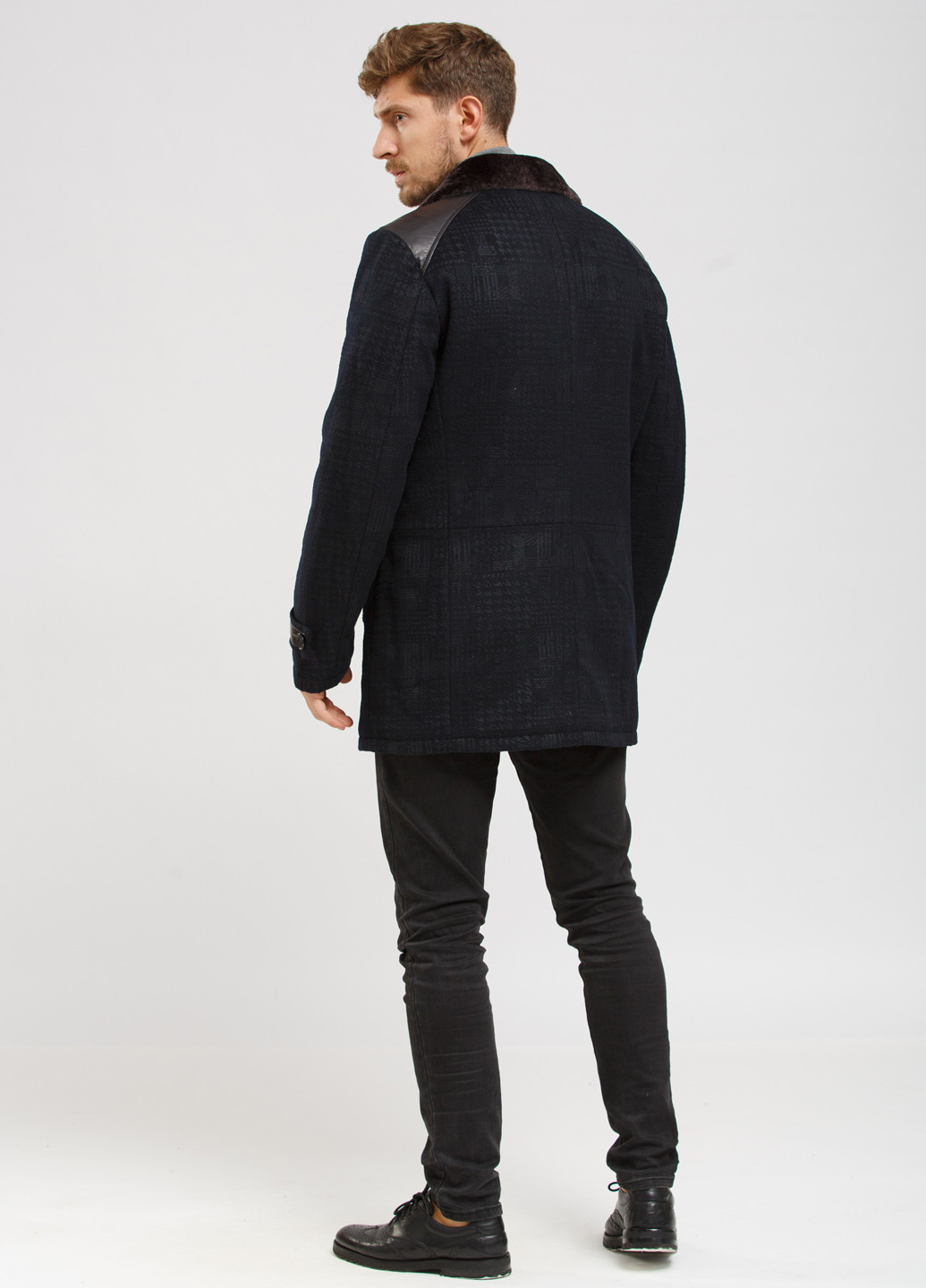 Чорна демісезонна куртка Cvk brand