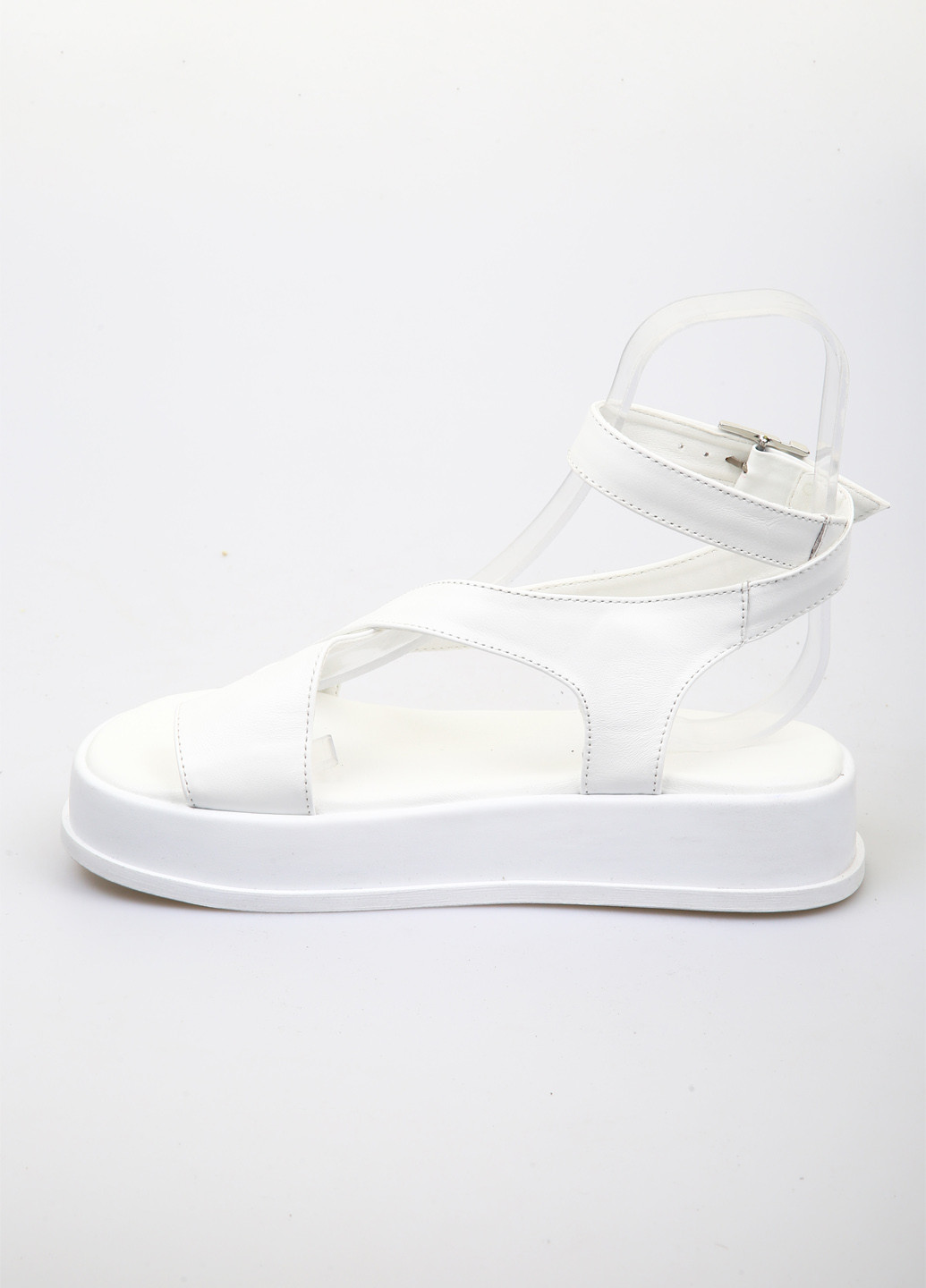 Белые босоножки Bizoni с ремешком