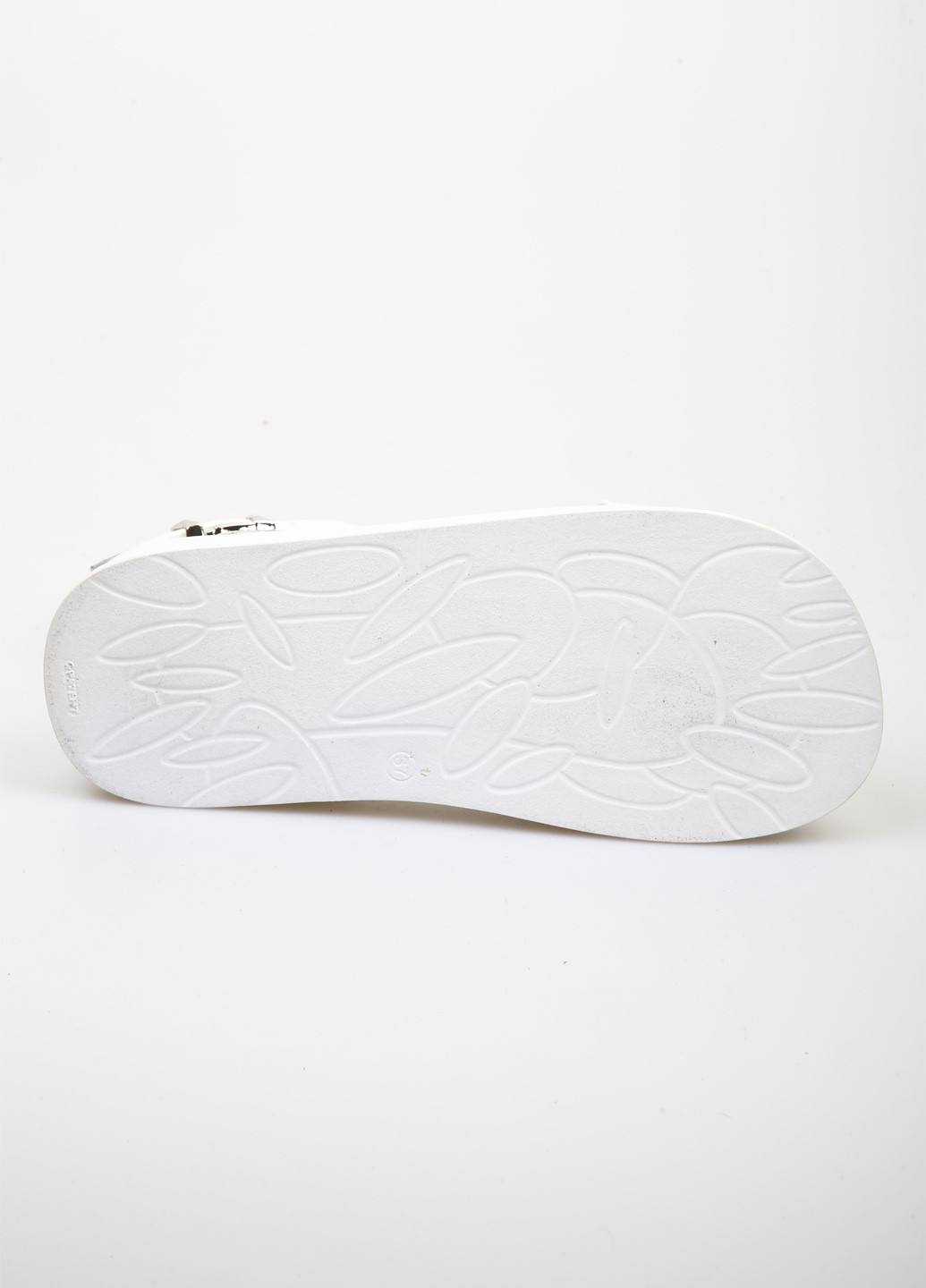 Белые босоножки Bizoni с ремешком