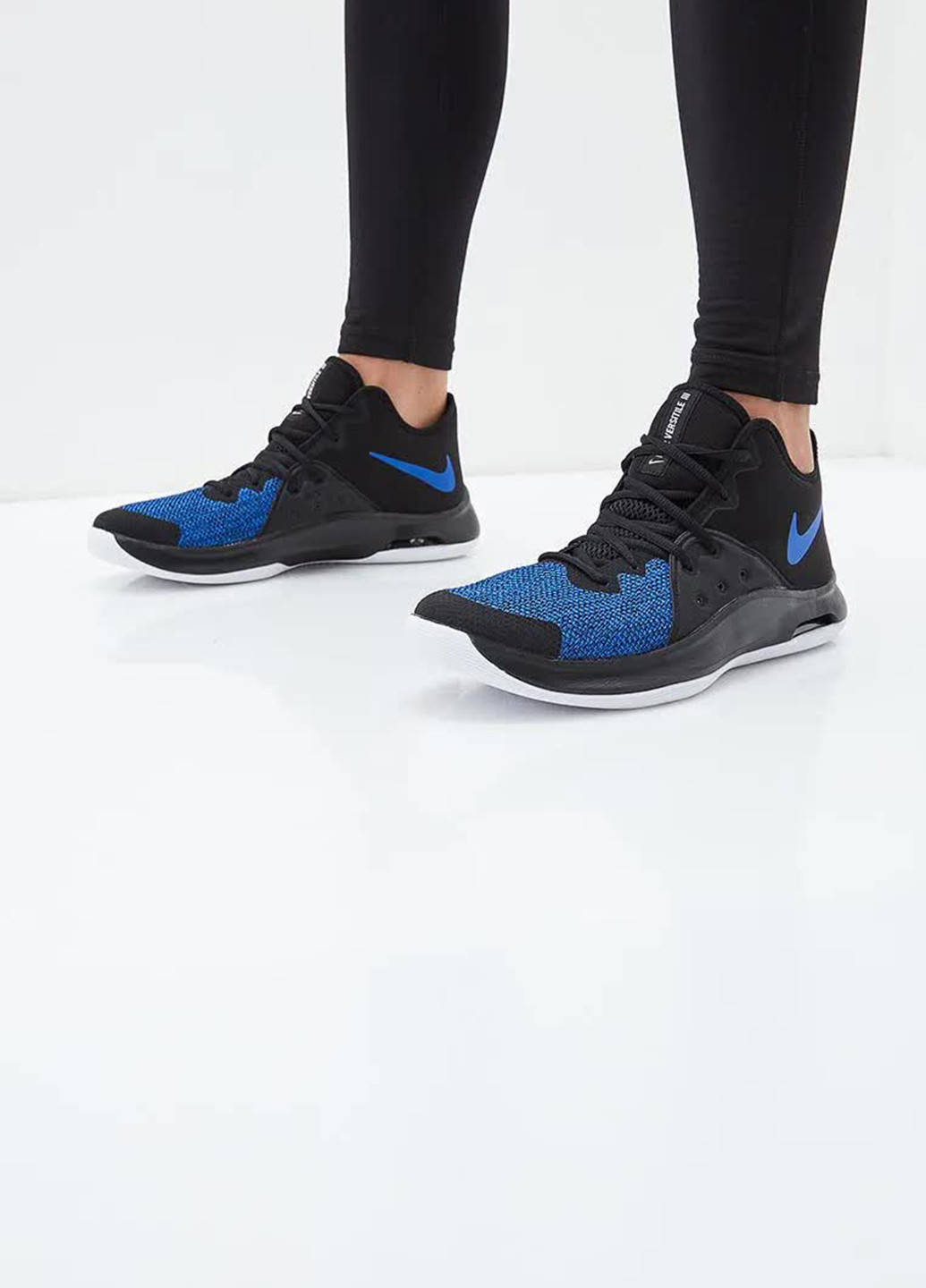 Чорні всесезон кросівки Nike AIR VERSITILE III