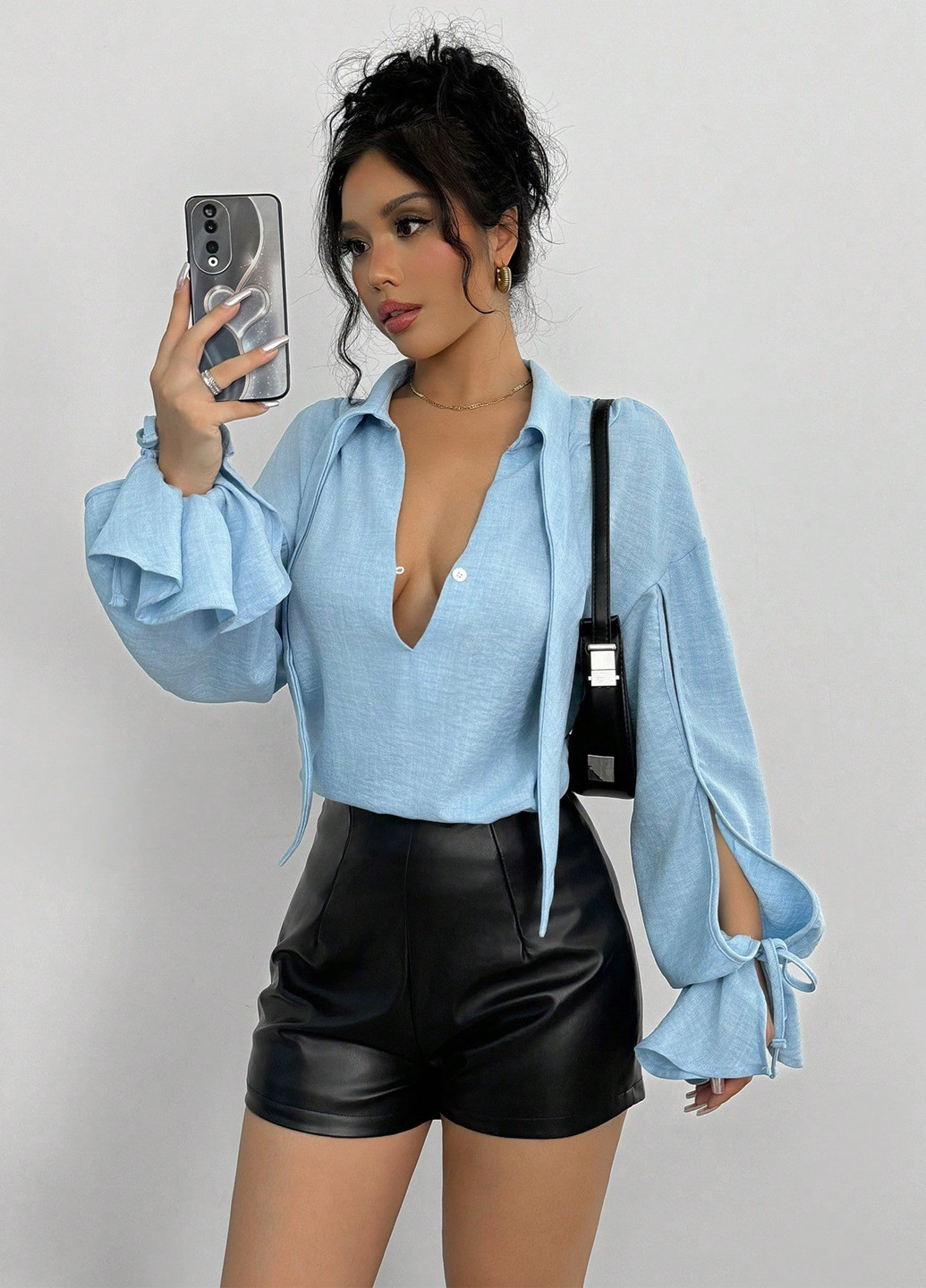 Блакитна блуза SHEIN