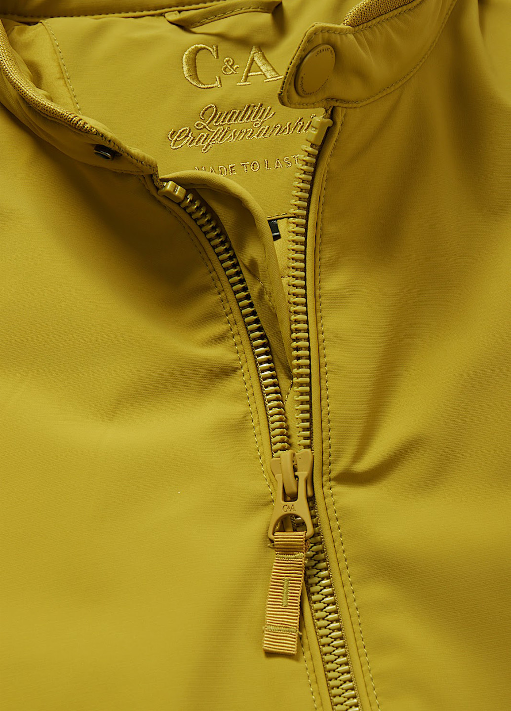 Горчичная демисезонная куртка C&A