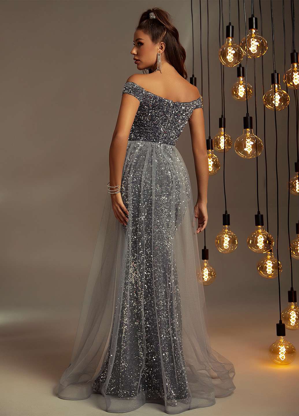 Темно-сіра вечірня сукня годе, сукня-кейп, з відкритими плечима SHEIN однотонна