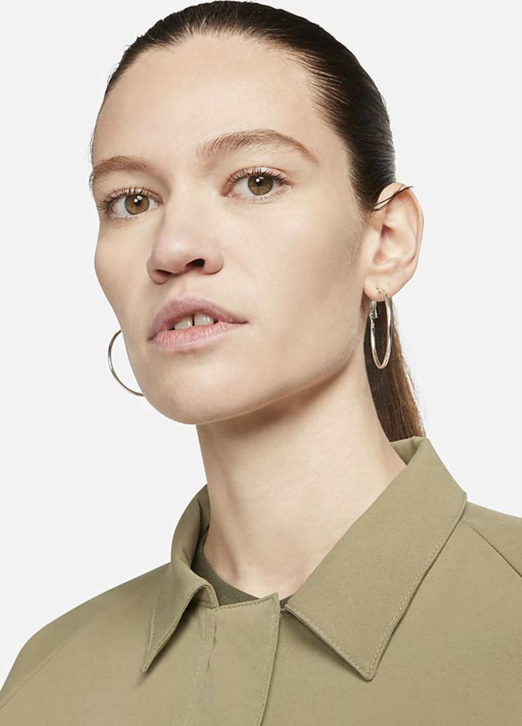 Оливковая демисезонная куртка fd1130-276 Nike Sportswear Swoosh Jacket